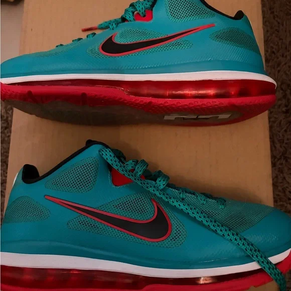 Nike LeBron 9 Low "Reverse Liverpool" - Picture 7 of 8